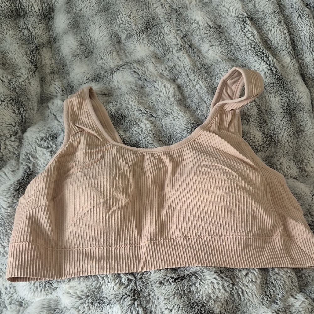 Torrid 🖤 Women's Ribbed Sport Bra (392)